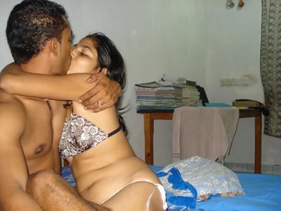 Leaked Pics Of Our Desi Bhabhi Satisfying Their Horny Husband S Fsi Blog