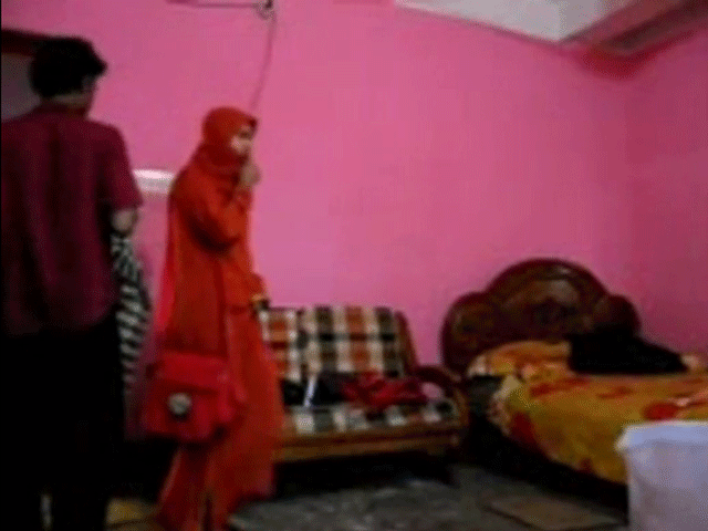 Desi Muslim couples hot sex video shot by a hidden cam - FSI ...